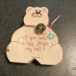 Small wood bear with hug saying last one